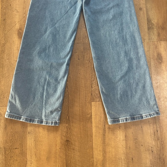 Nine West Wide Leg Jeans Size 4 Mid Rise Light Wash Denim - Picture 10 of 12